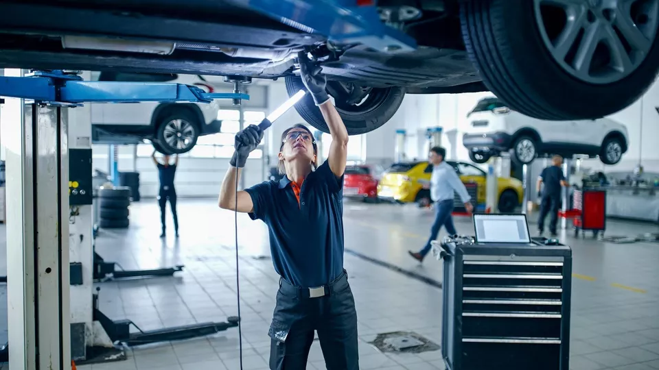 Bilmekaniker i Stockholm drop in verkstad ärliga priser's image