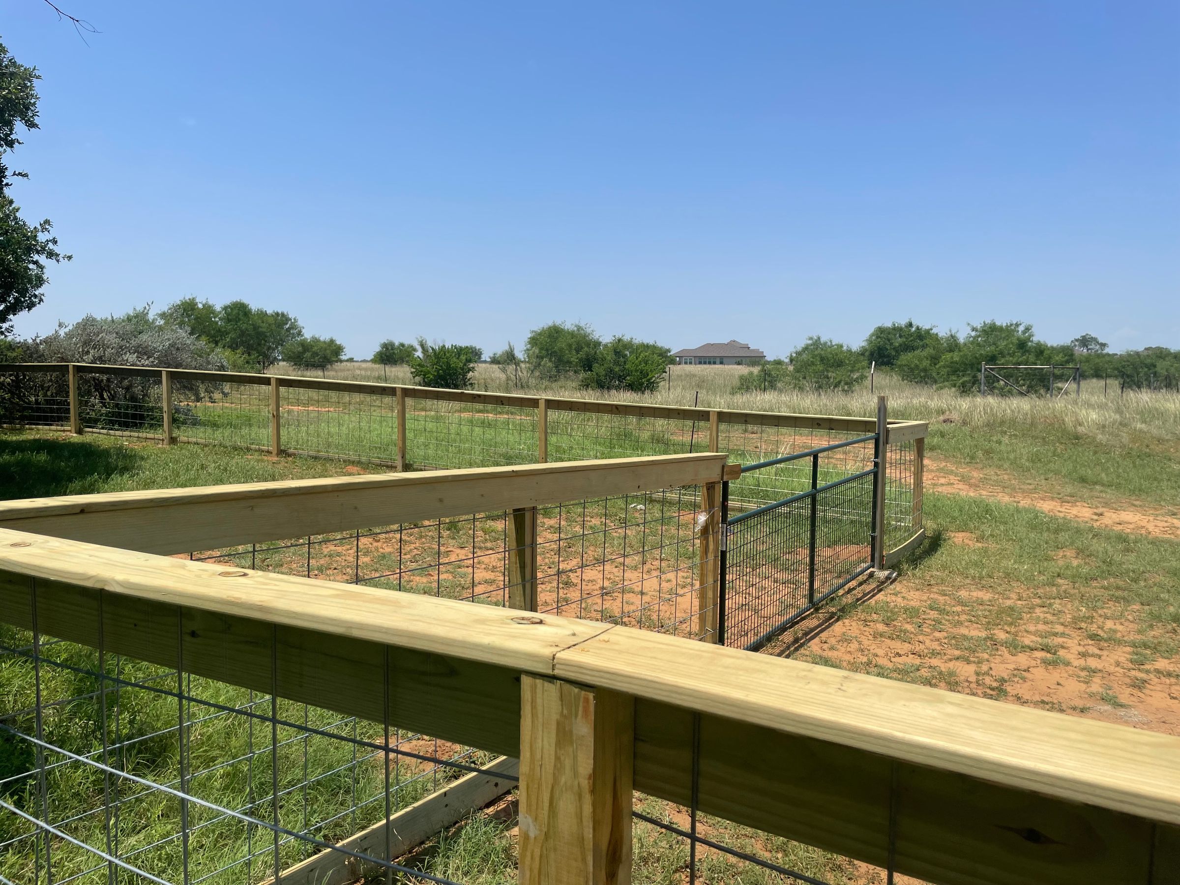 Central Texas Fencing's image