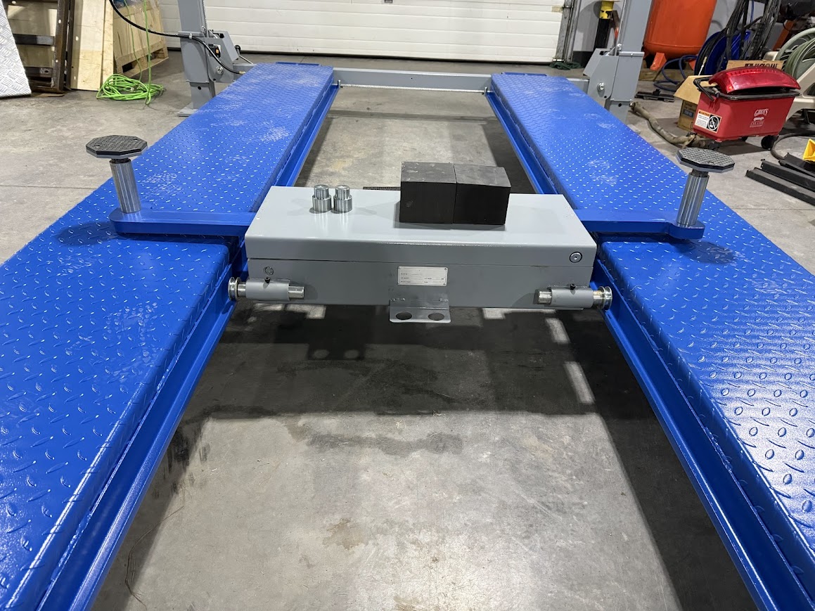 Unique lifts's image