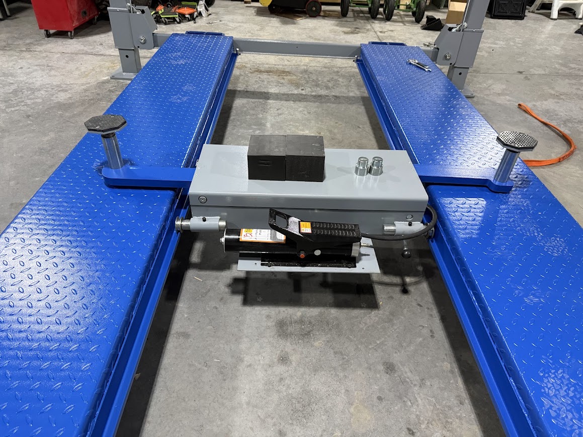 Unique lifts's image