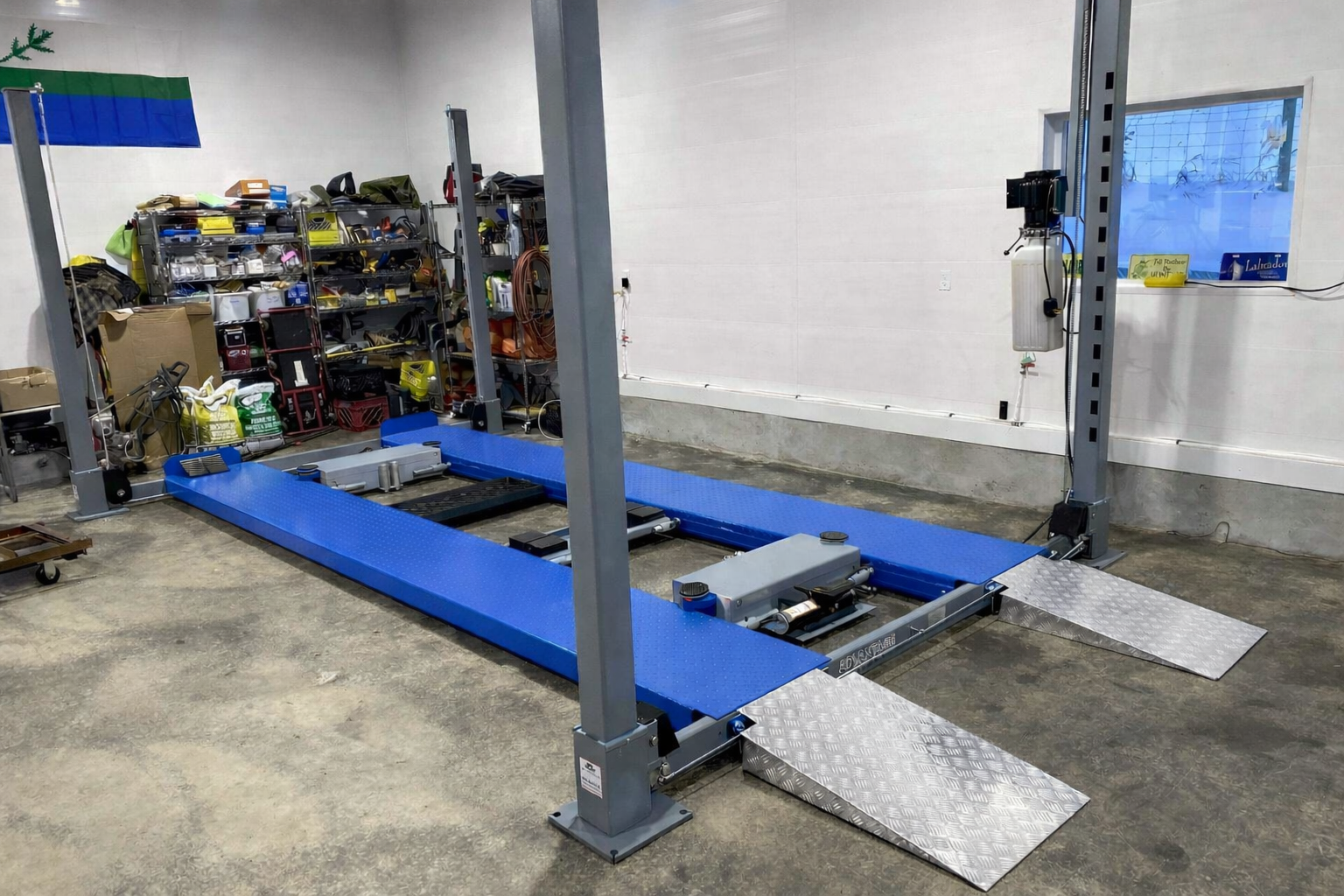 Unique lifts's image