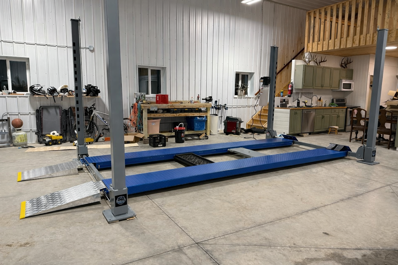 Unique lifts's image