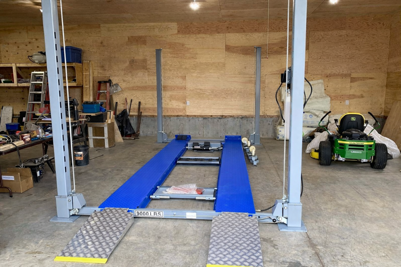 Unique lifts's image