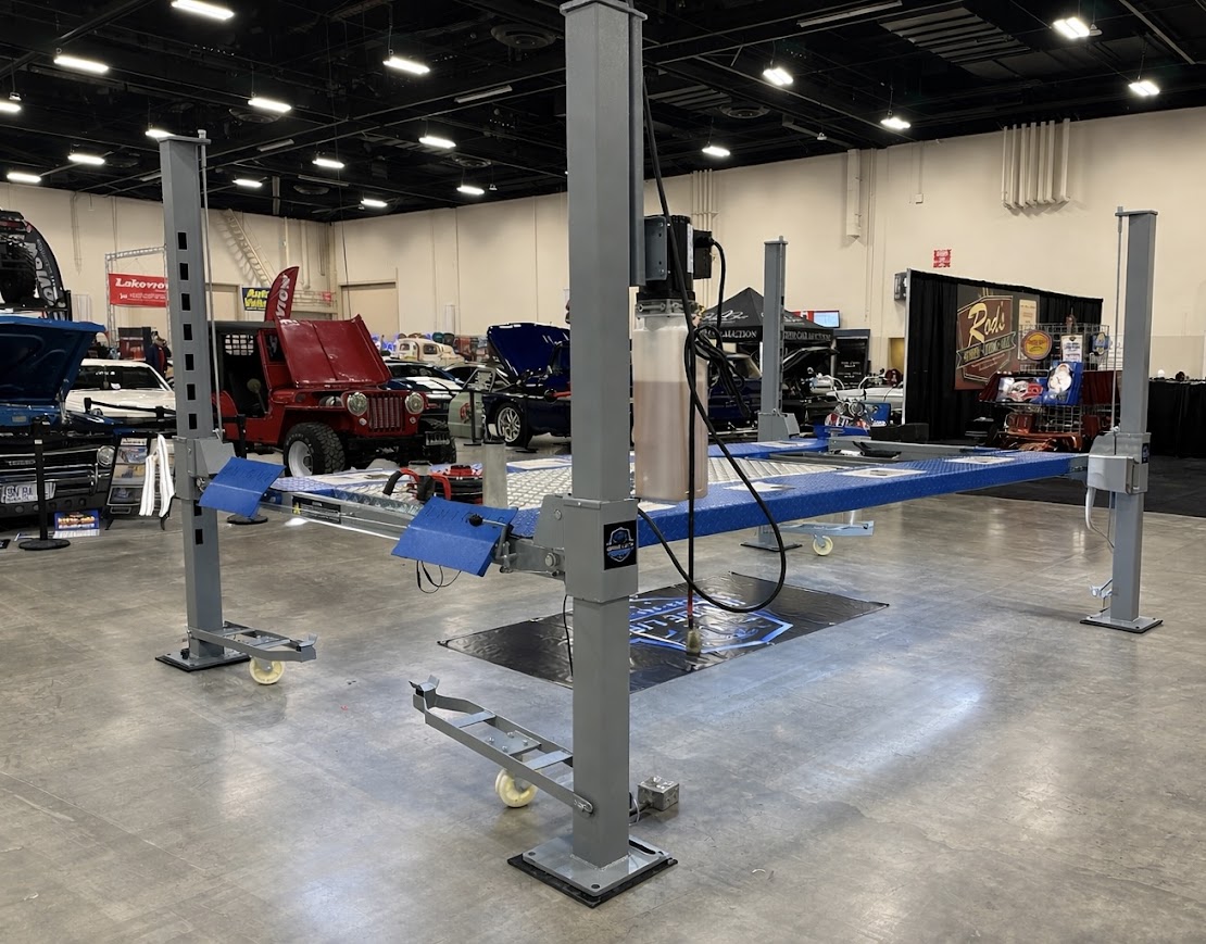 Unique lifts's image