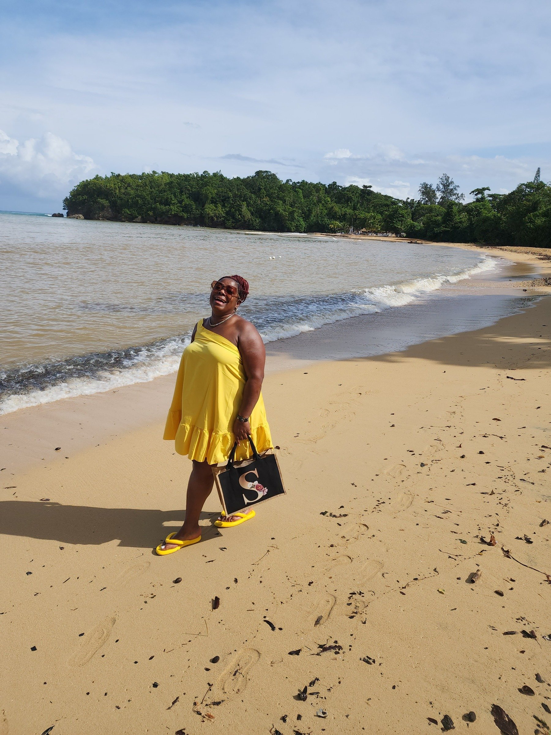 YRUSH LUXE ESCAPE LLC's image