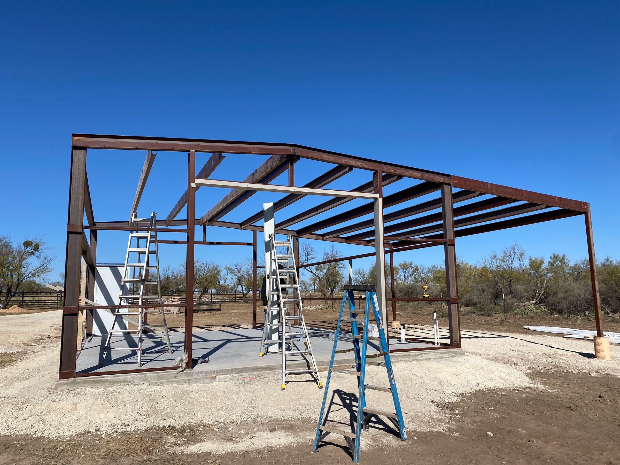 Blues Construction LLC's image