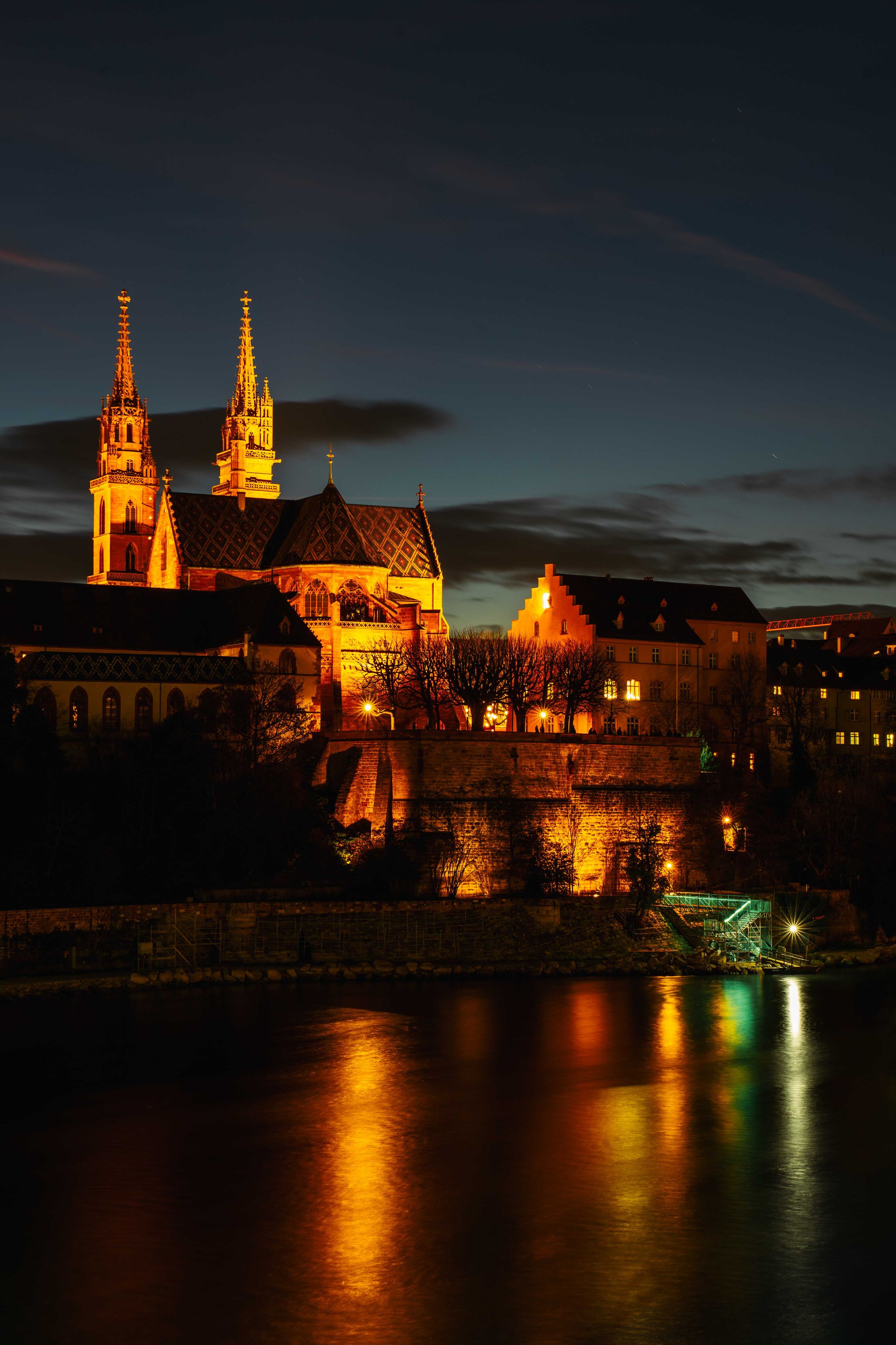 Basler Münster bei Nacht