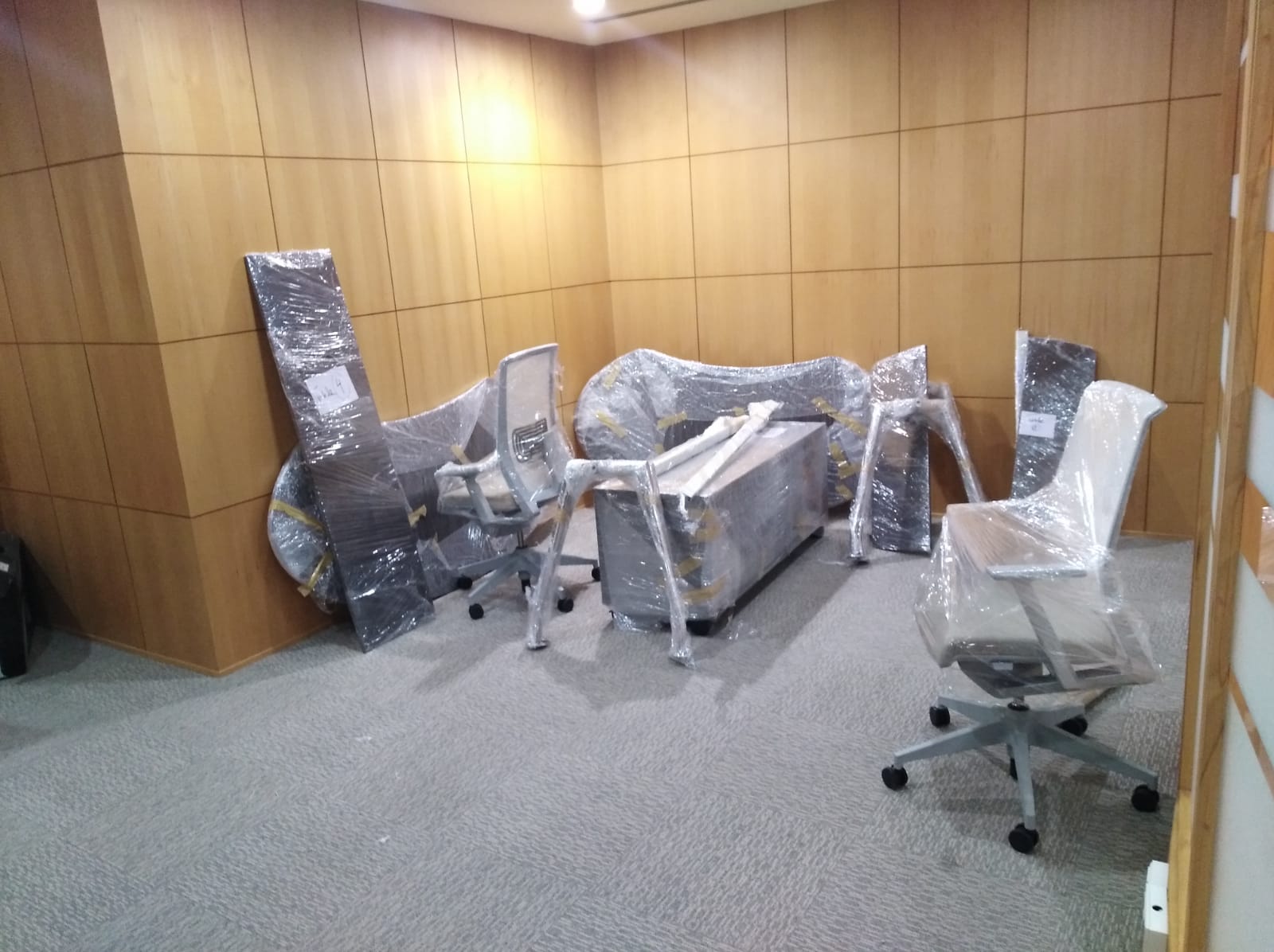 OFFICE TABLE SET