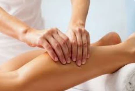 Massagem terapêutica gémeos