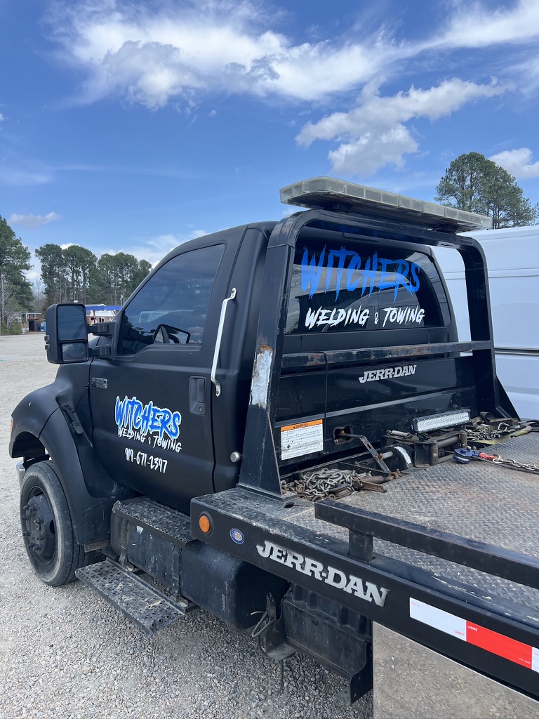 Witchers Towing's image