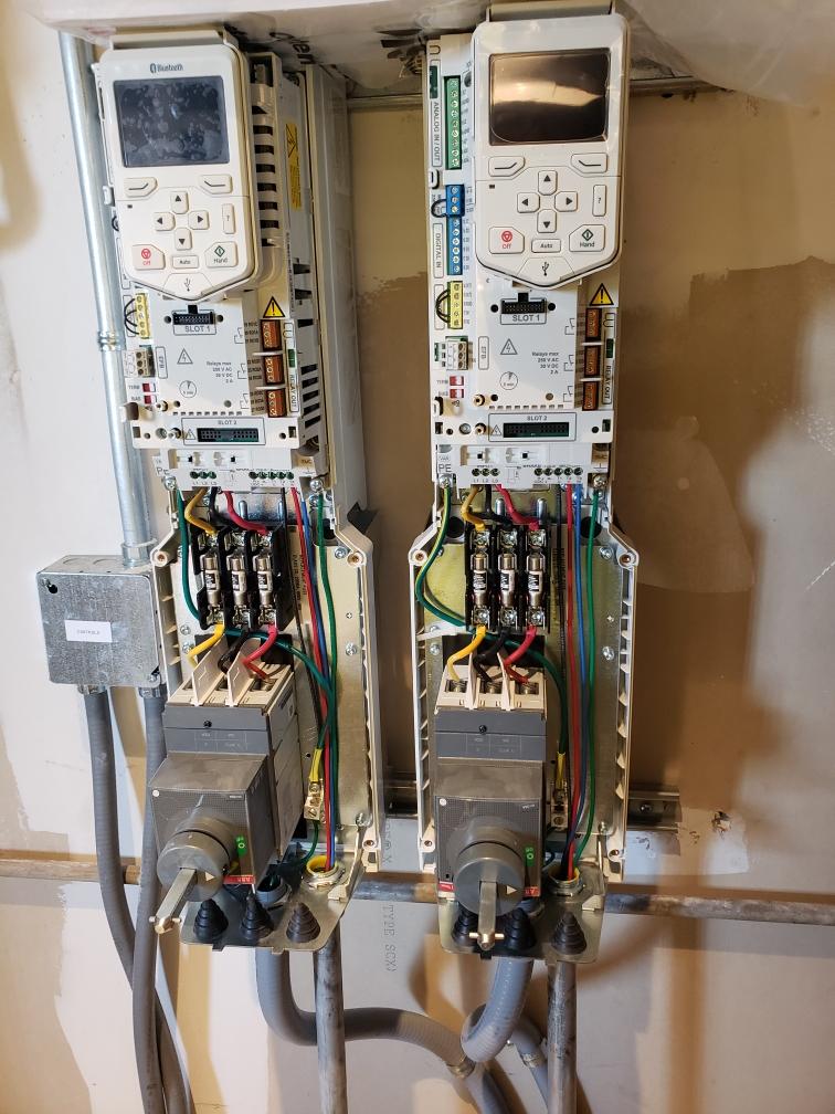 aampedupelectric.com's image