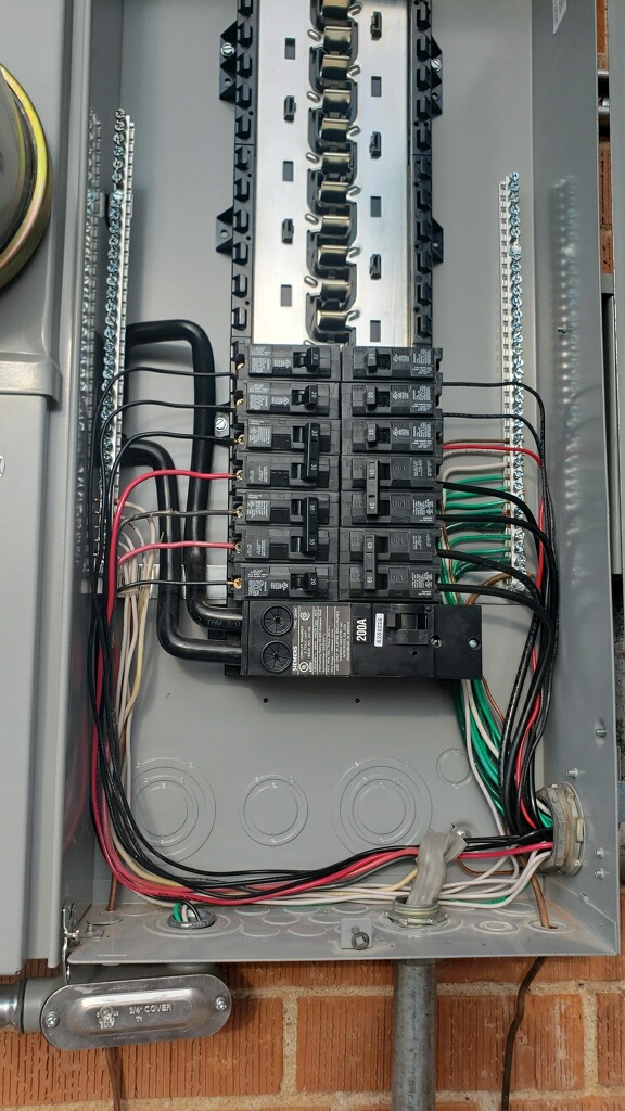 aampedupelectric.com's image