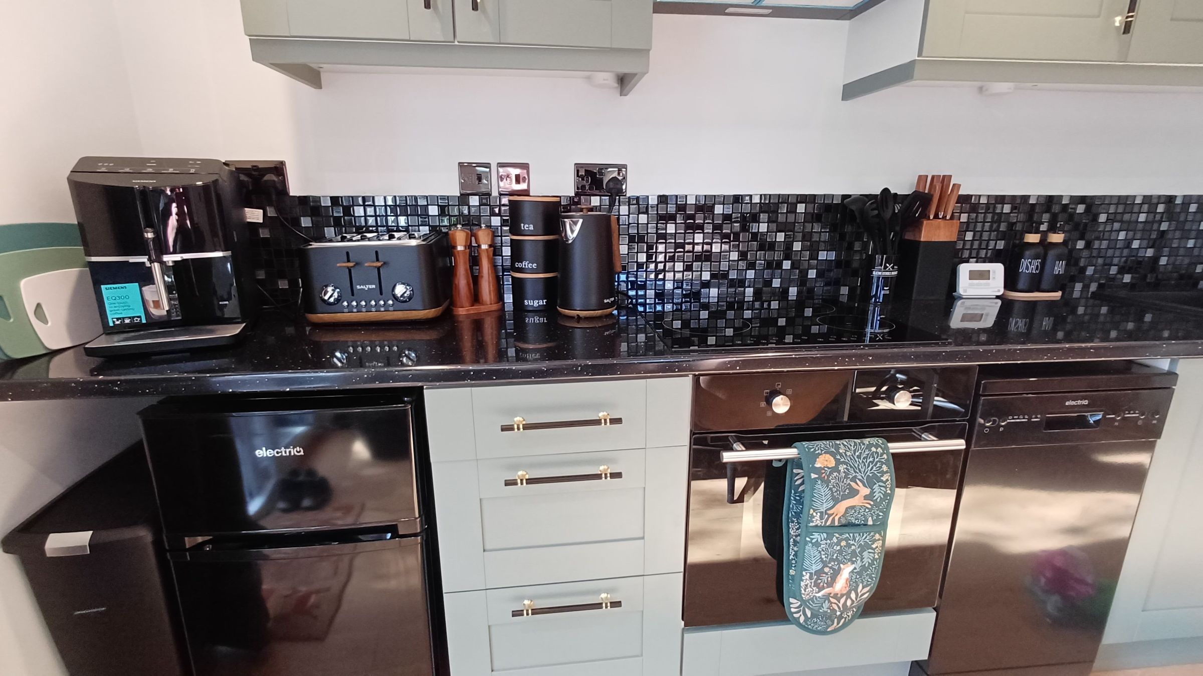 Foxes Folly Cabin's image