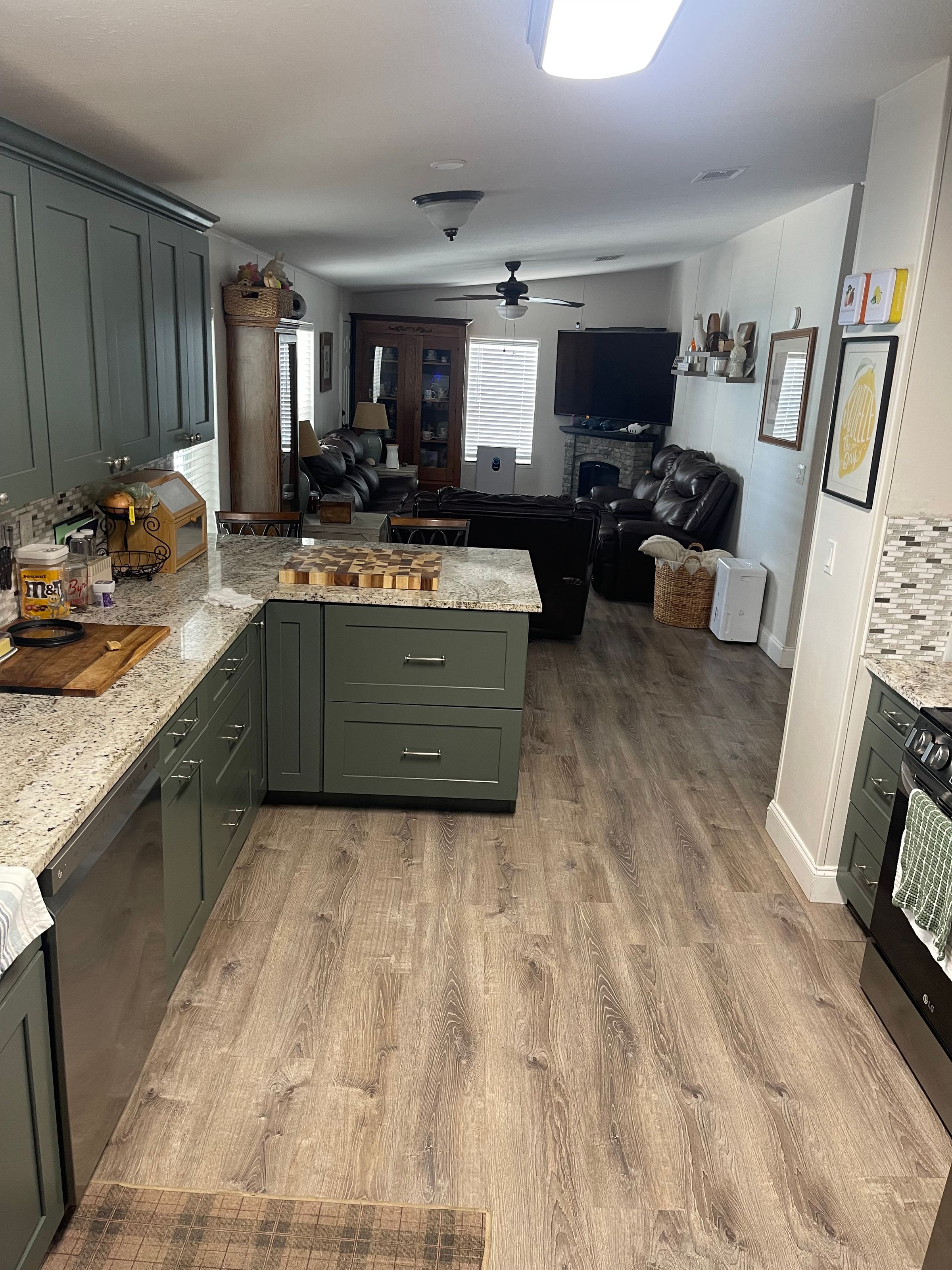 Tiffany's Cleaning Closet, llc's image