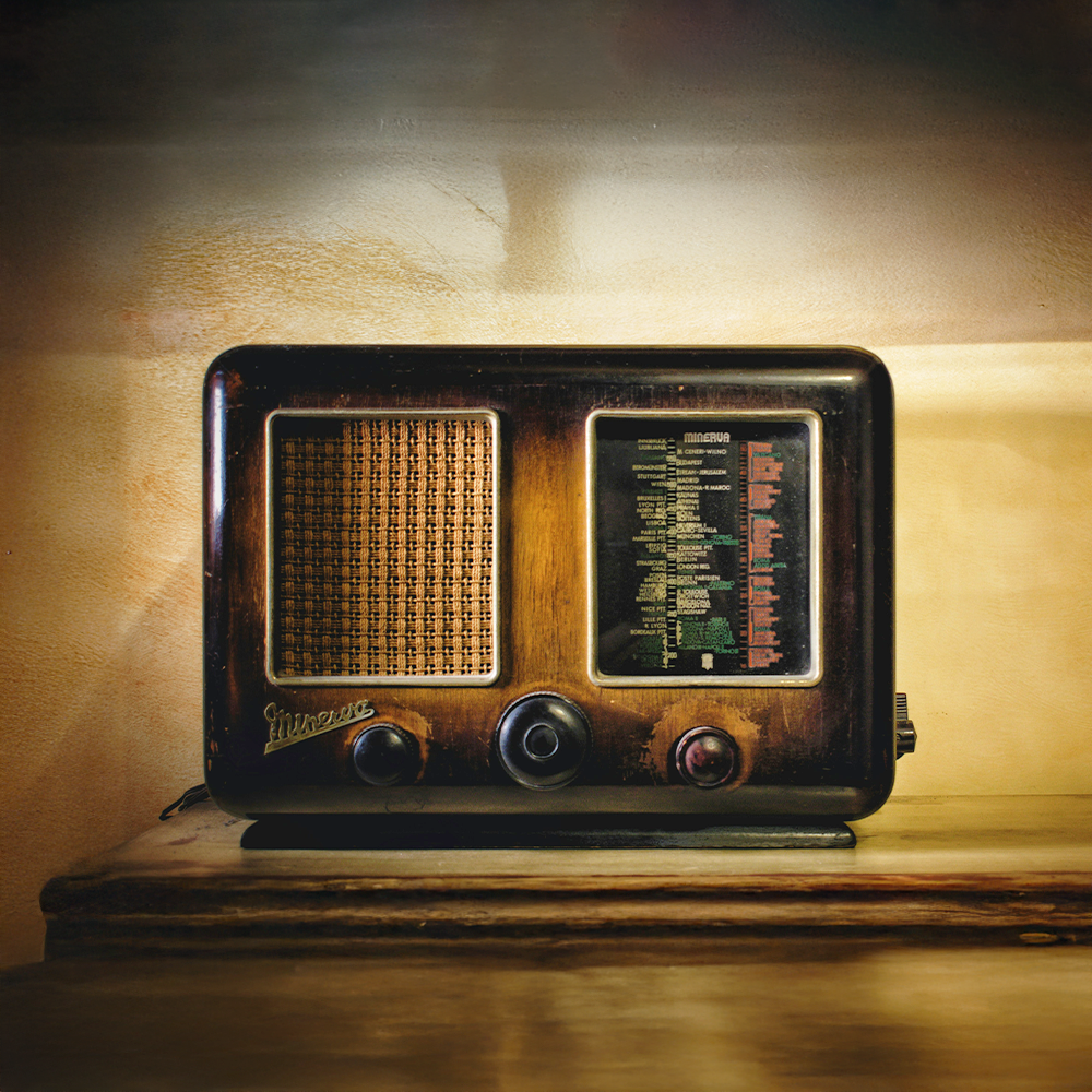 Ross Antiques's image