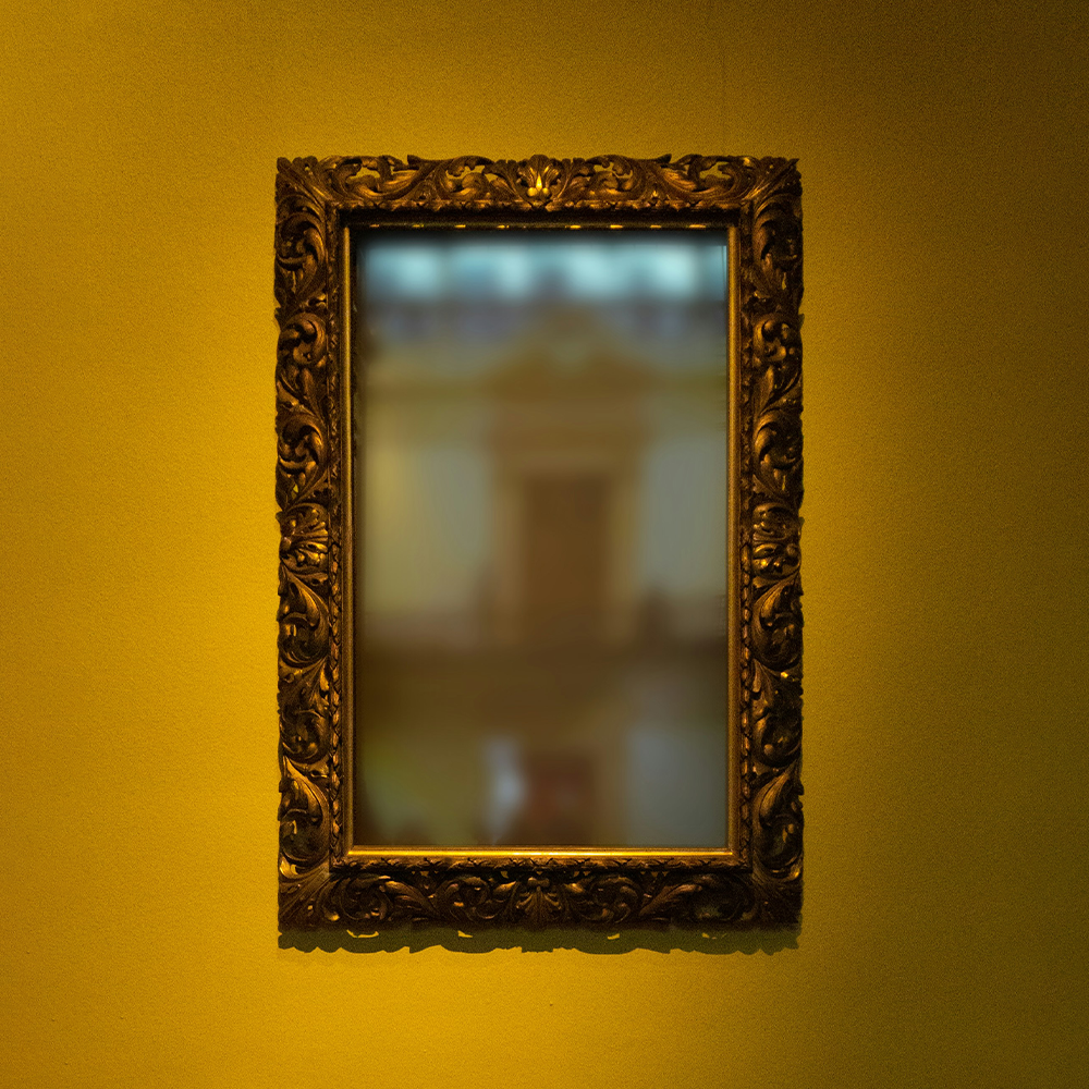 Ross Antiques's image