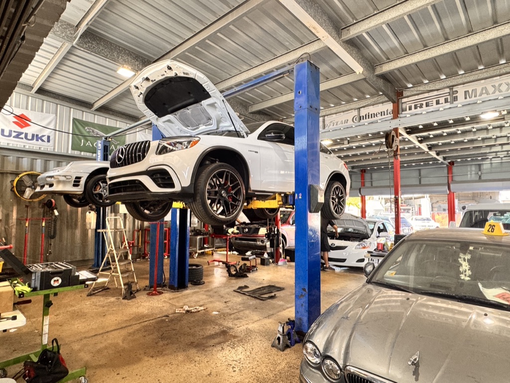 Meca Car Wash & Service Center's image