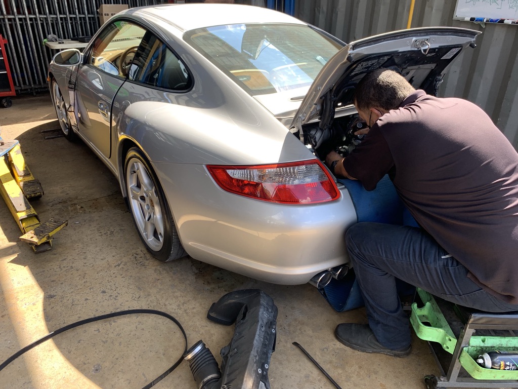 Meca Car Wash & Service Center's image