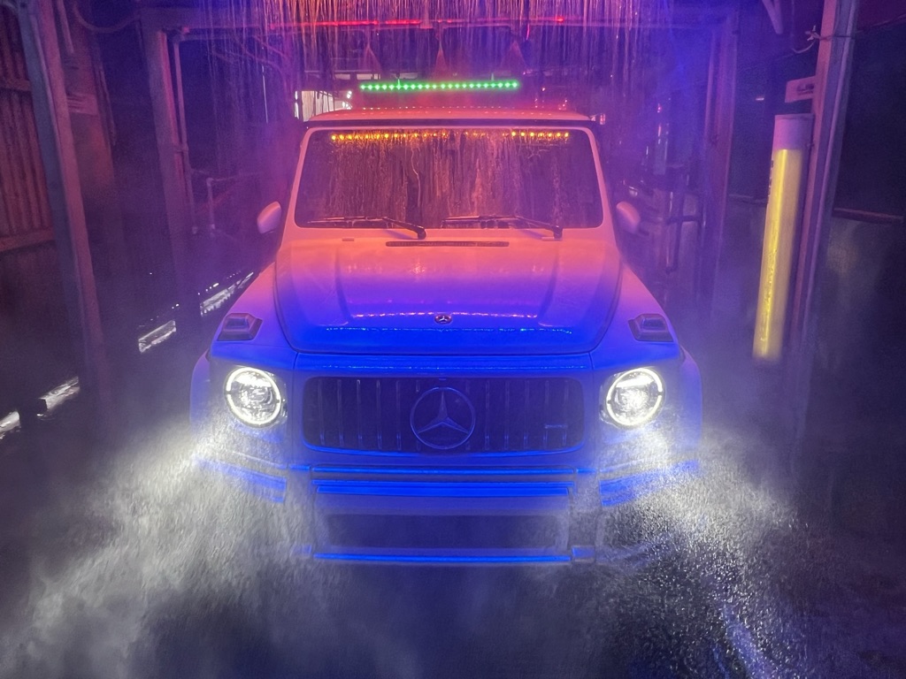 Meca Car Wash & Service Center's image