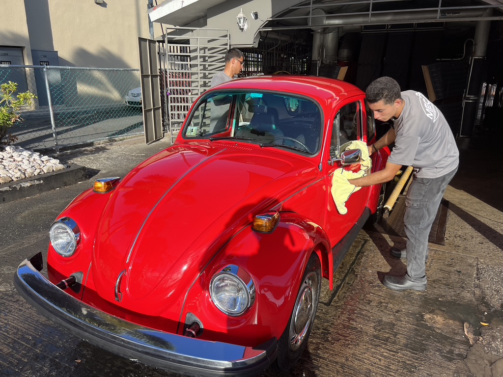 Meca Car Wash & Service Center's image