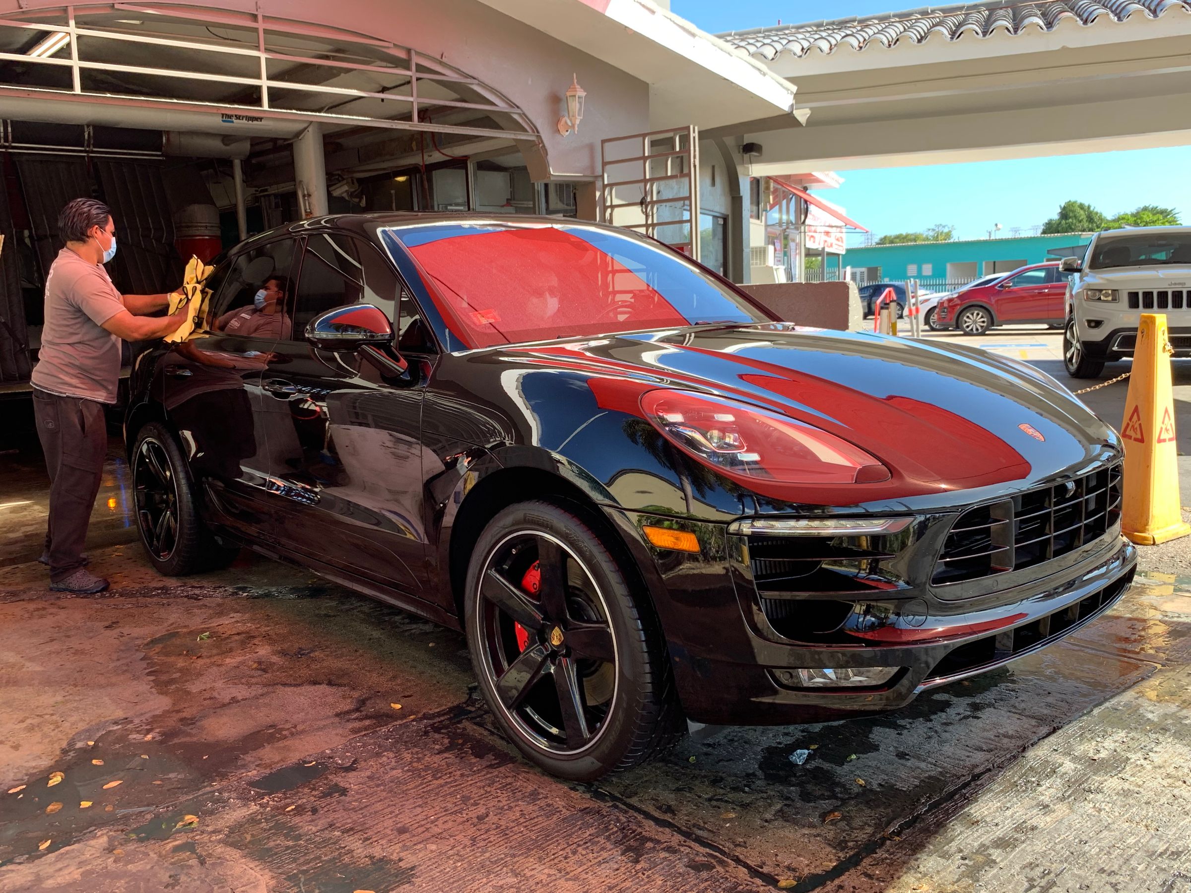 Meca Car Wash & Service Center's image