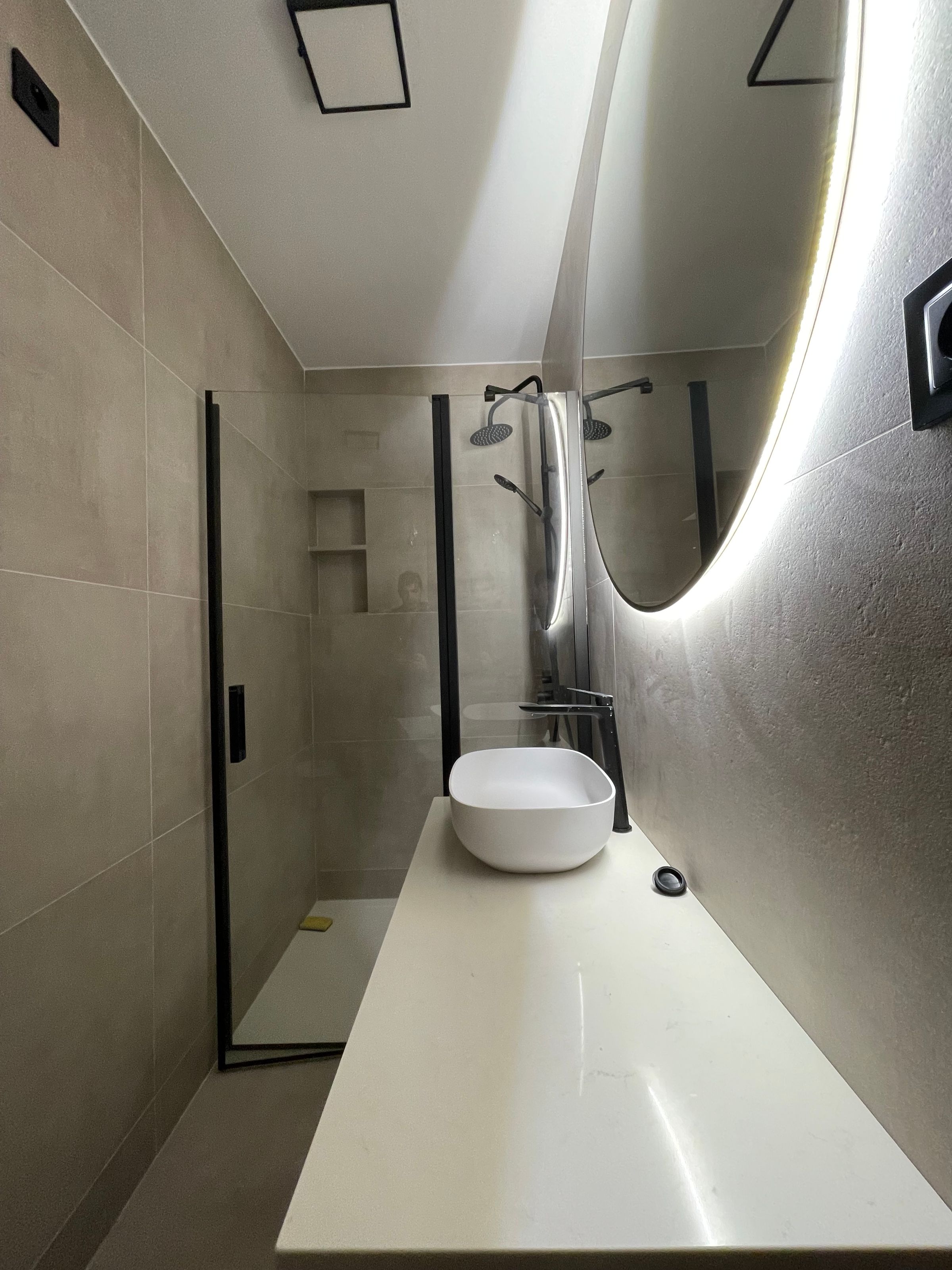 RenovaT's image