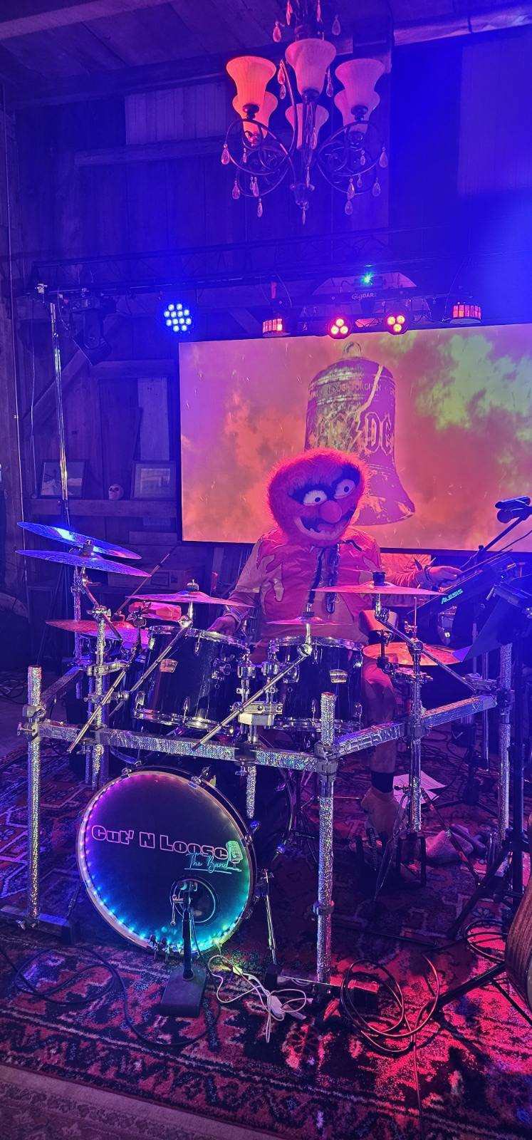 Cut' N Loose's image