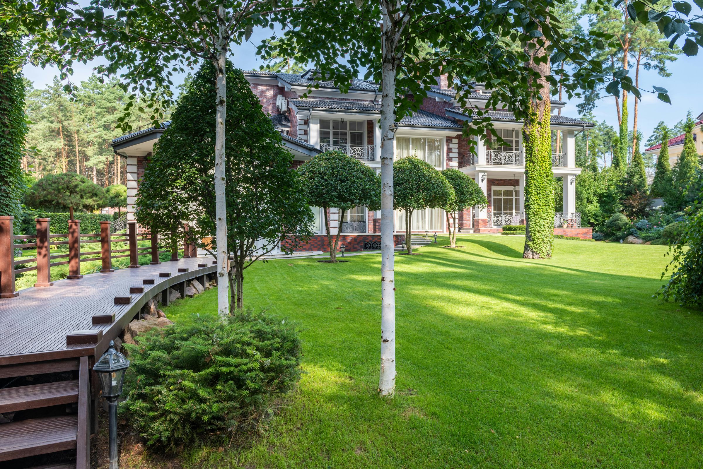 Livingston Landscapes's image