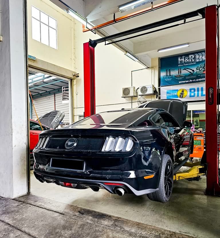 FAST LAP GARAGE's image