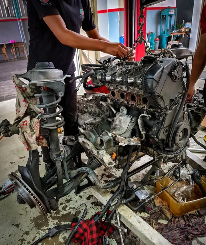 FAST LAP GARAGE's image