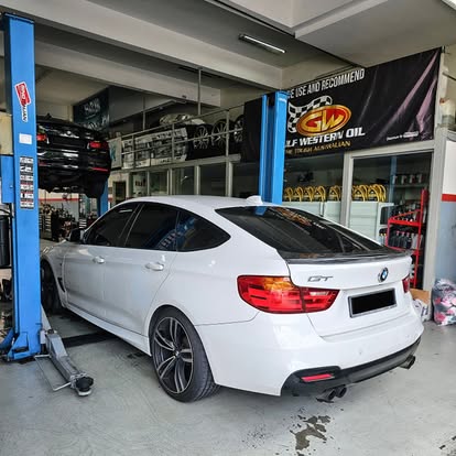 FAST LAP GARAGE's image