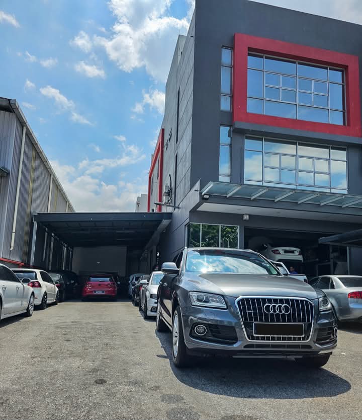 FAST LAP GARAGE's image