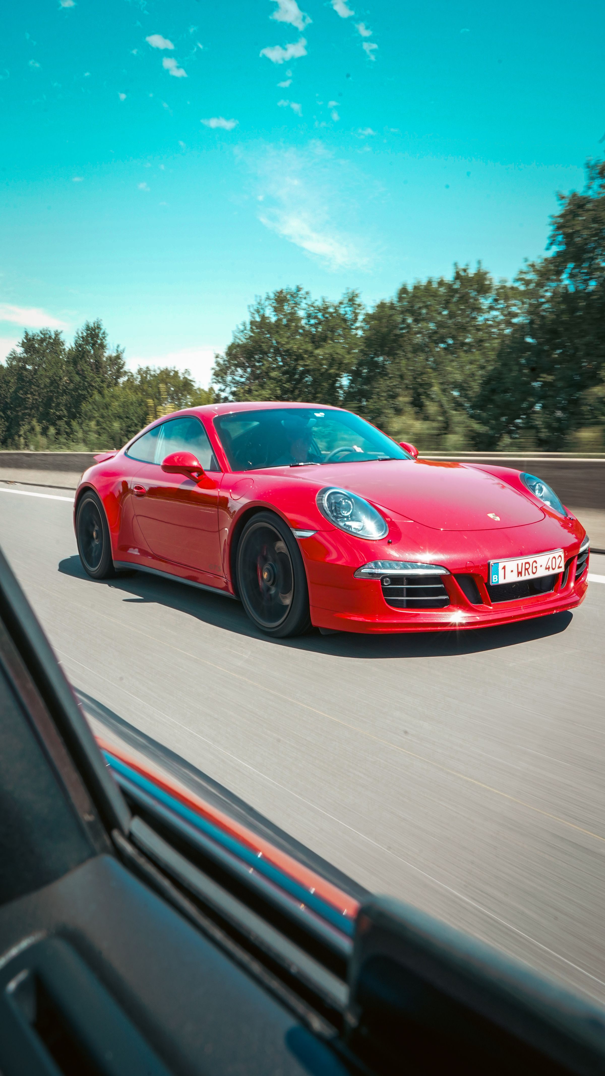 Carspotting on International Highways