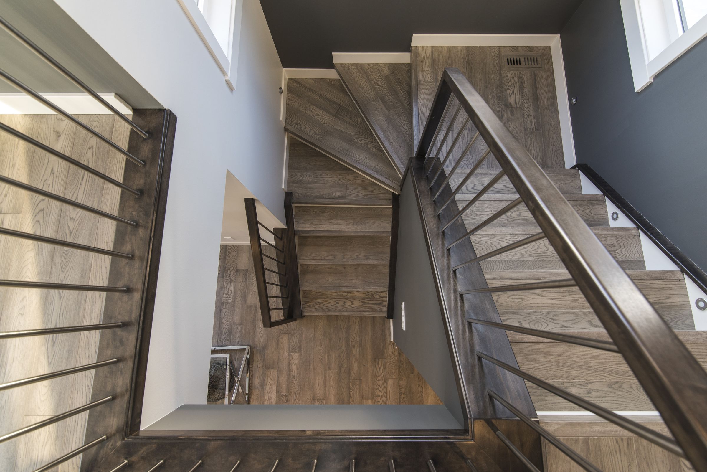 EK FLOORS's image