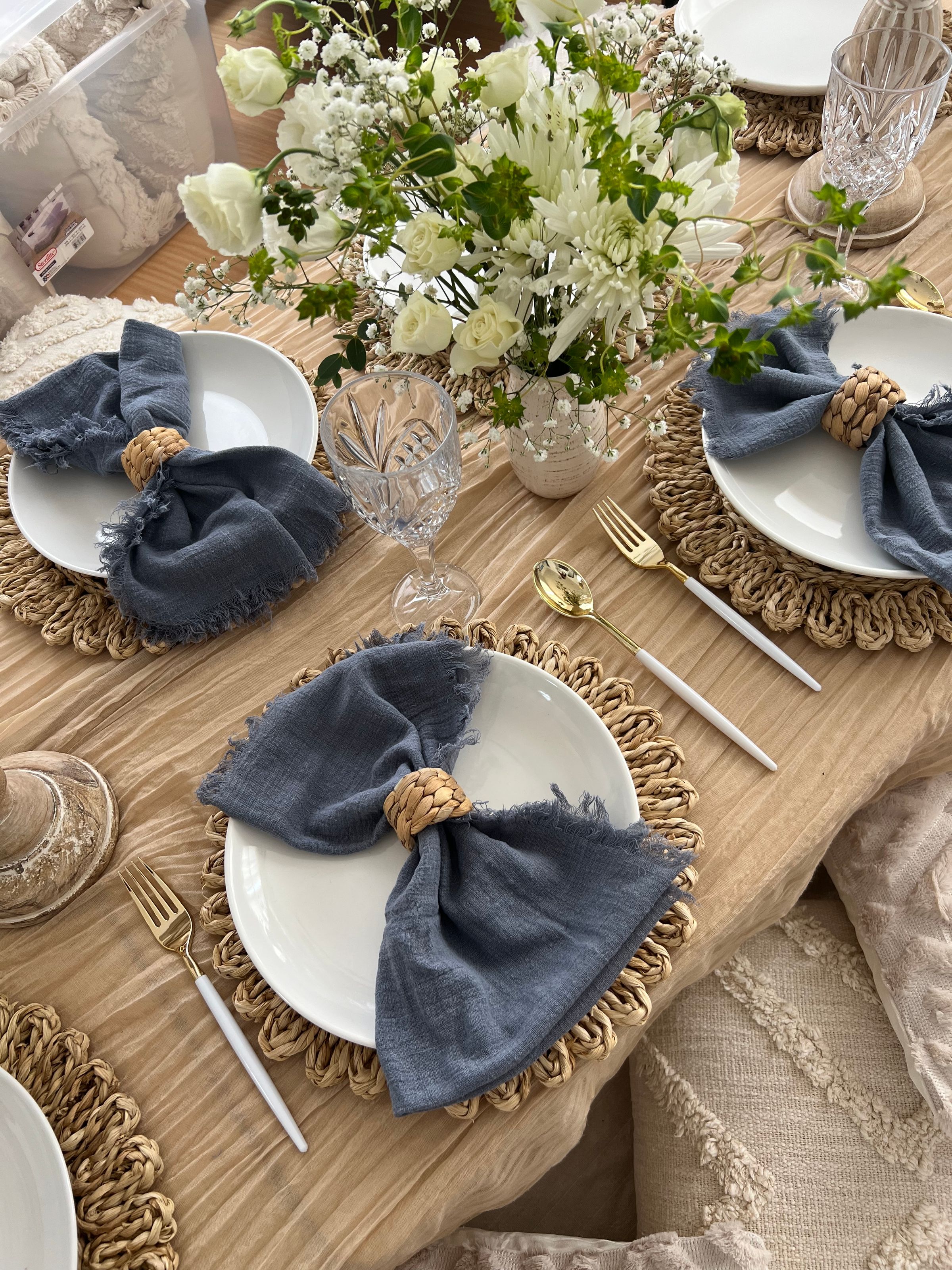Bachelorette in the Hamptons, Picnic Hour