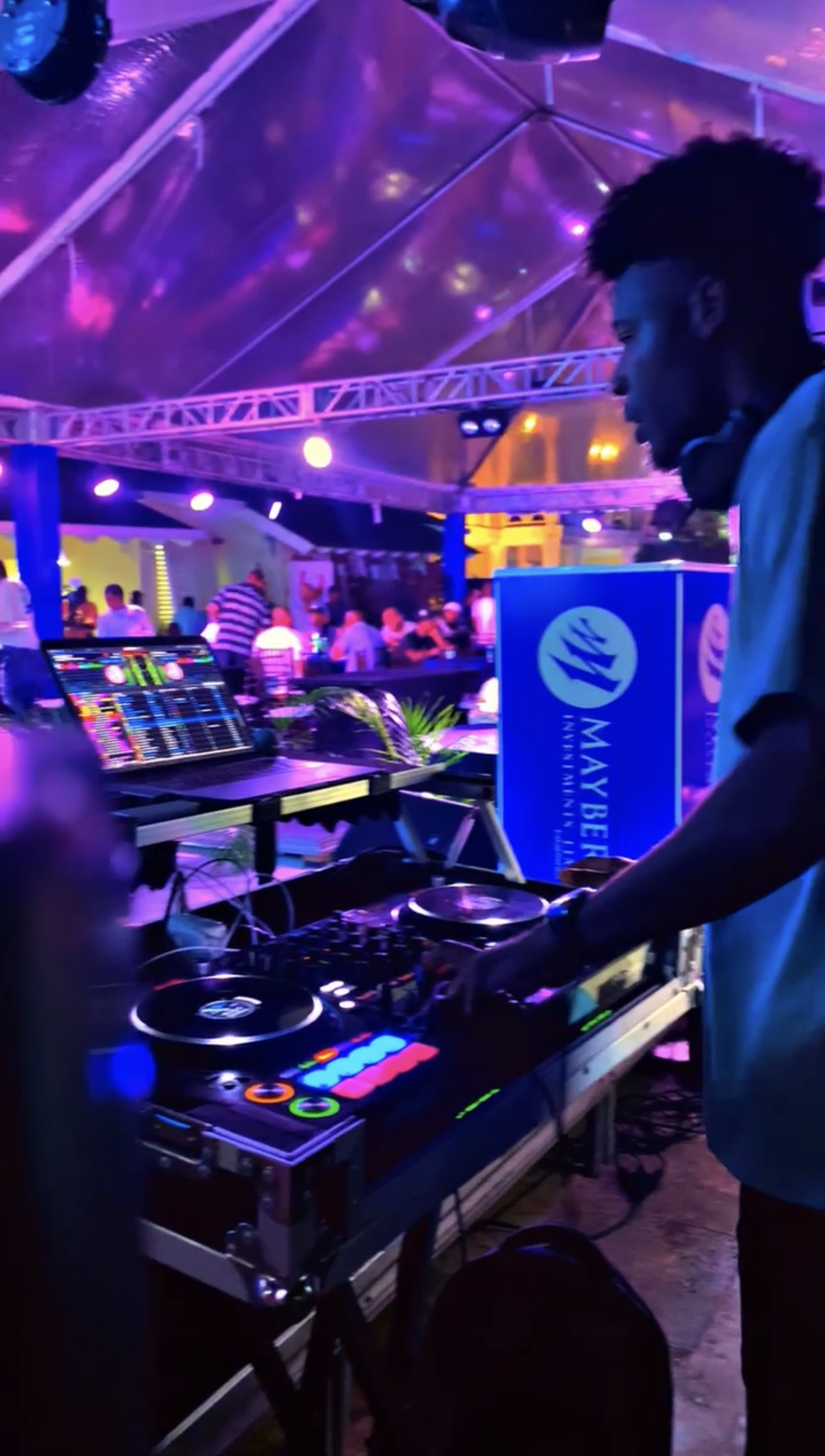 Professional DJ Services in Jamaica 's image