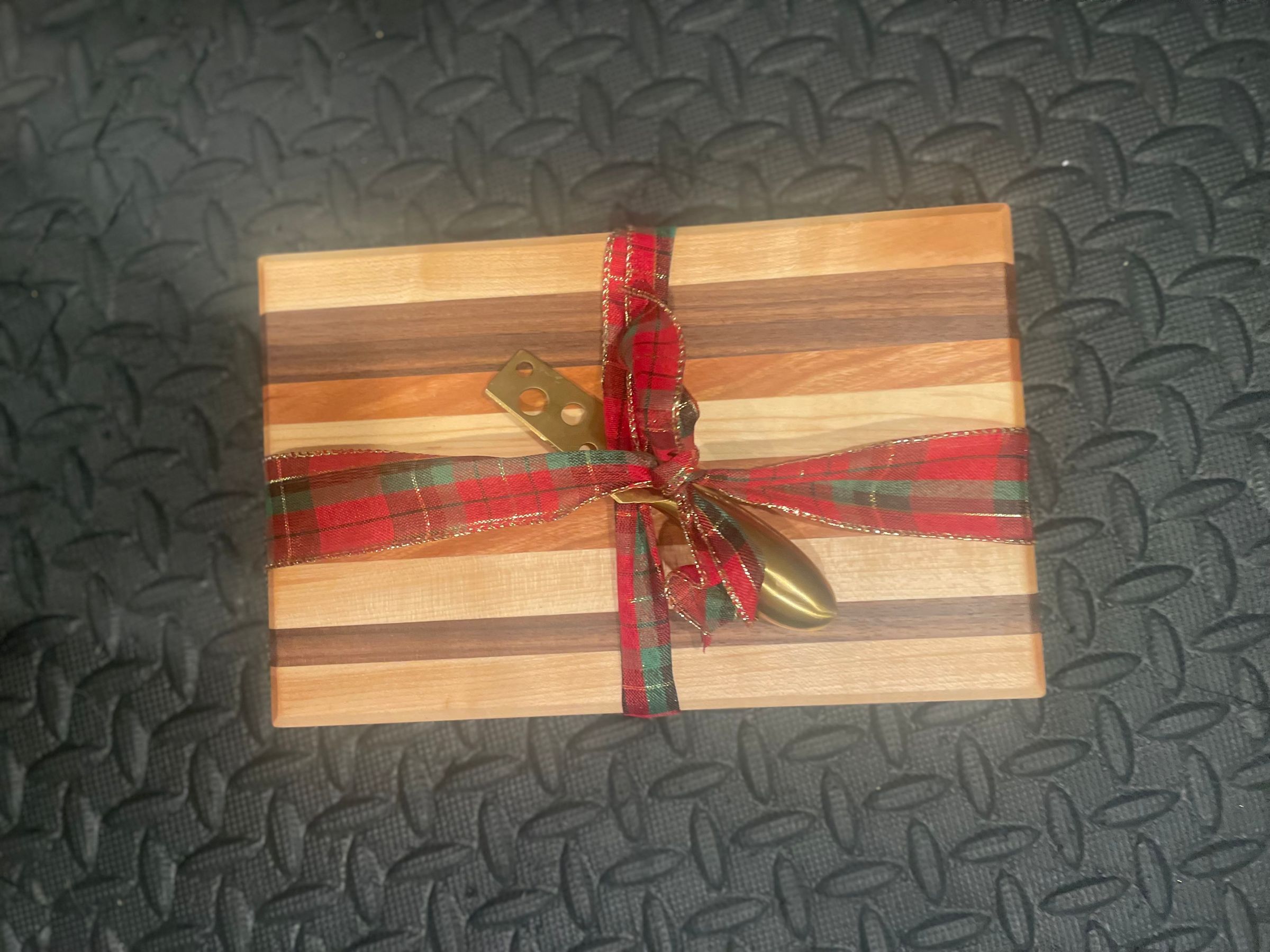 Edge Grain Cheese Board