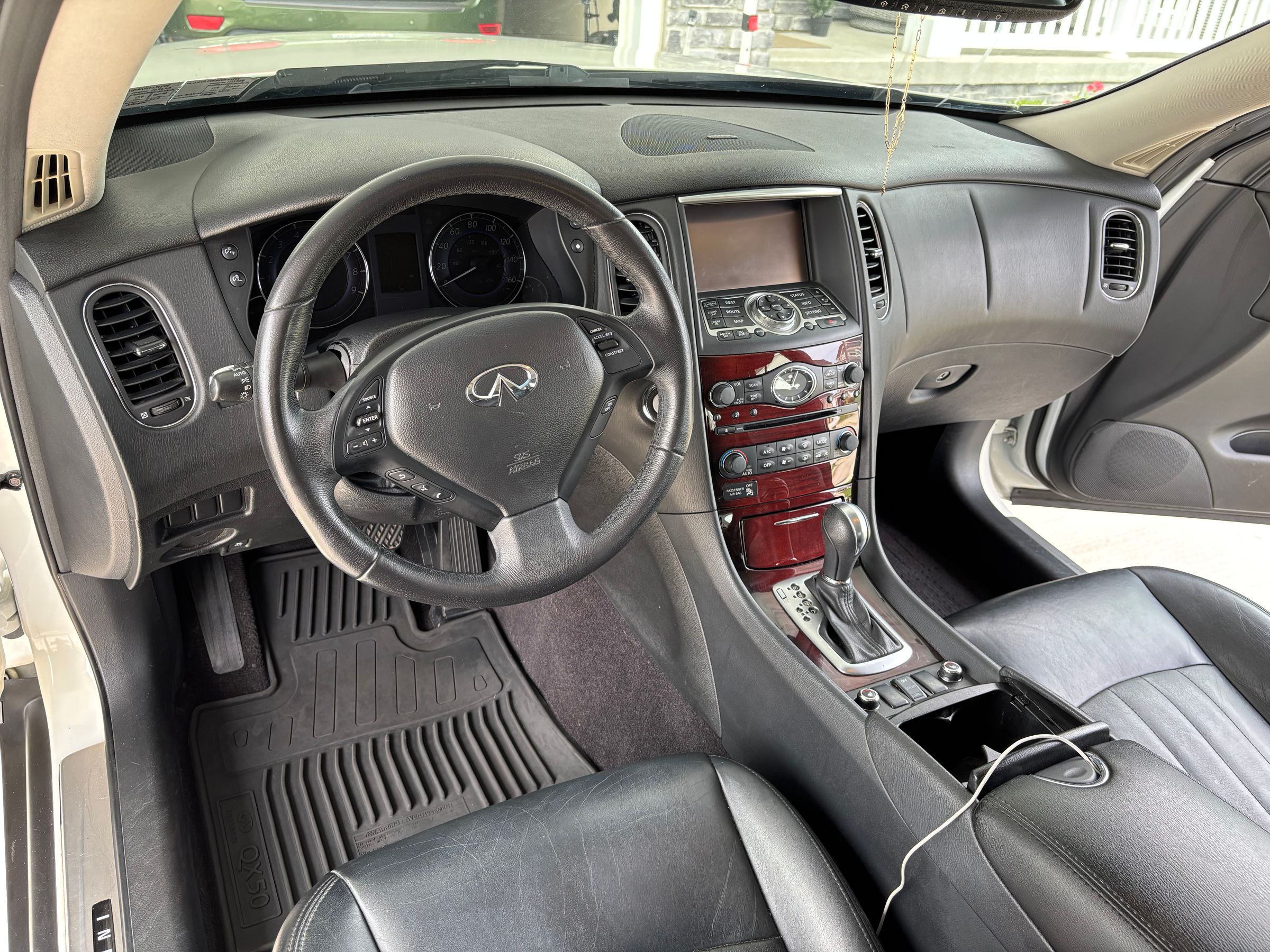 Infiniti QX50
