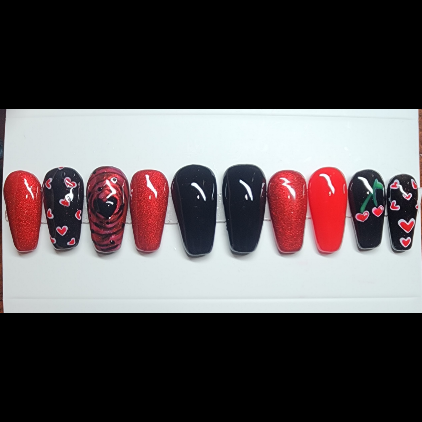 THEE NAIL HIVE's image