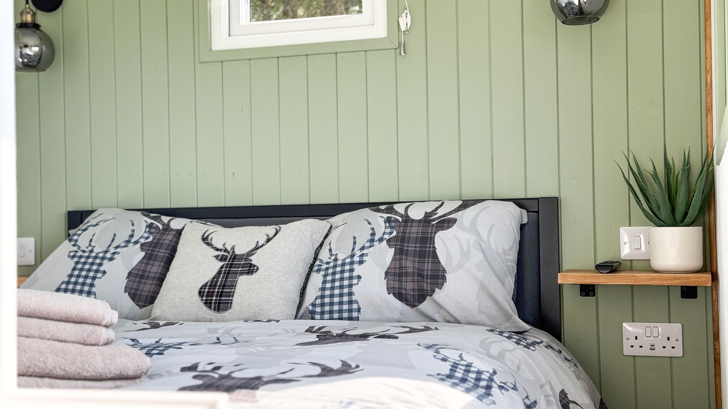Cnocvann Croft Shepherd Huts Beauly Inverness 's image