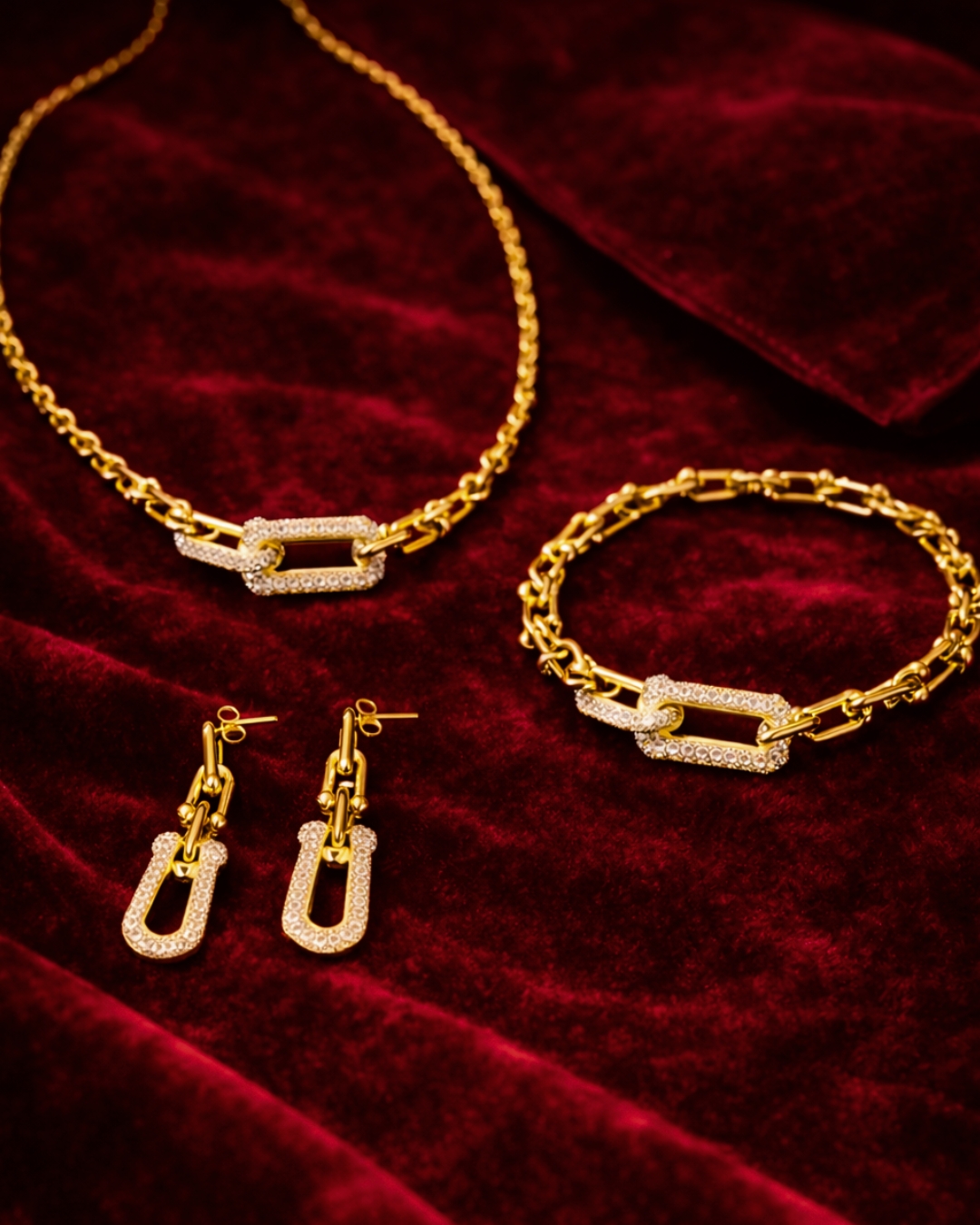 Hilton set, your luxury credentials in special occasions, 100% waterproof with high design and elegance