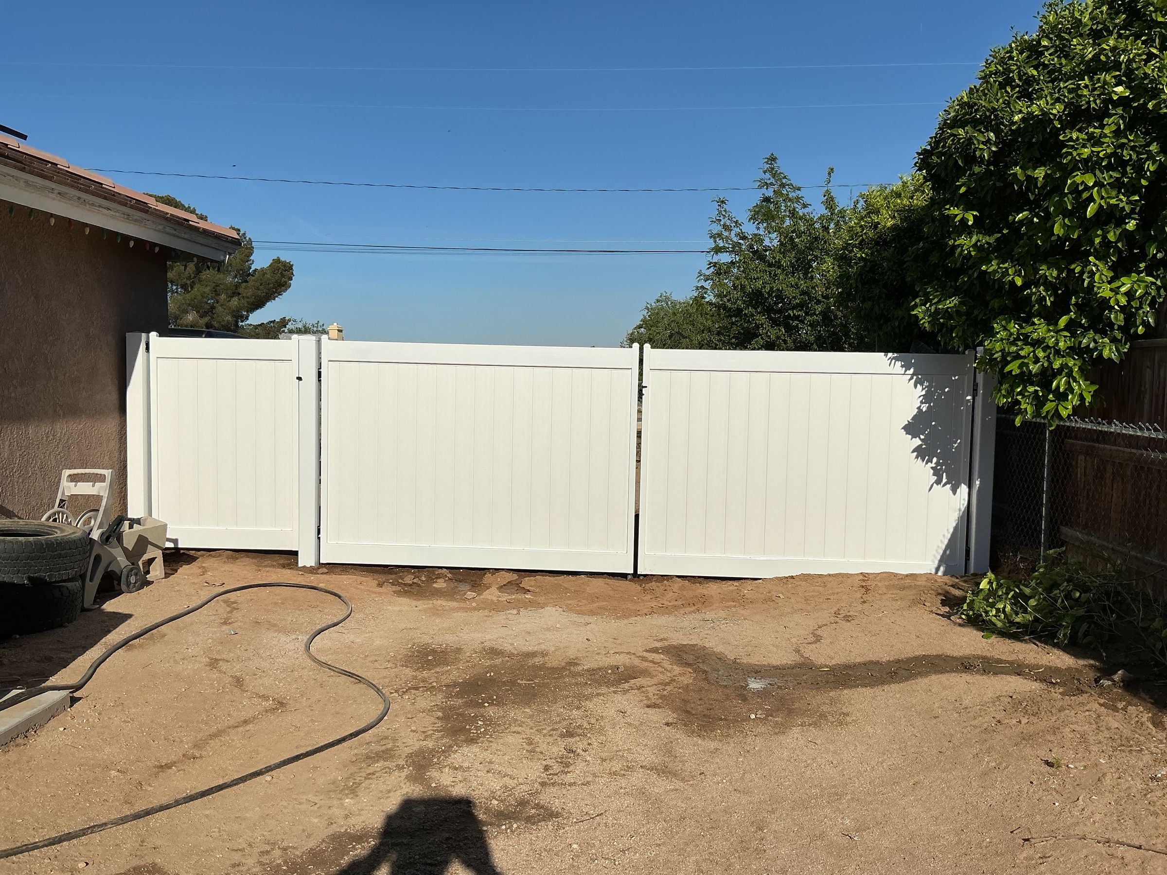 ustom 16' Steel frame double drive gate