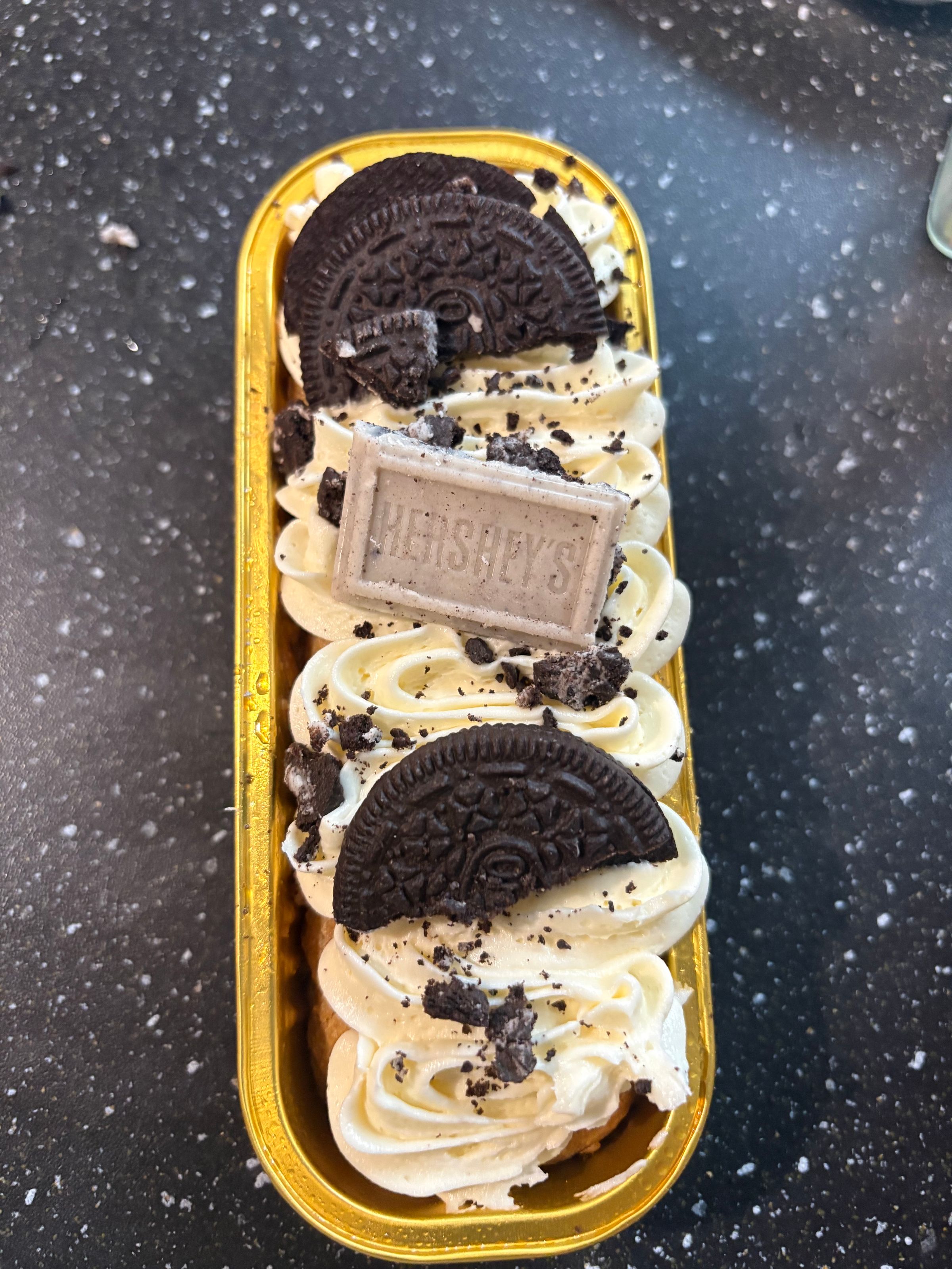 Cookies & cream mini cake 