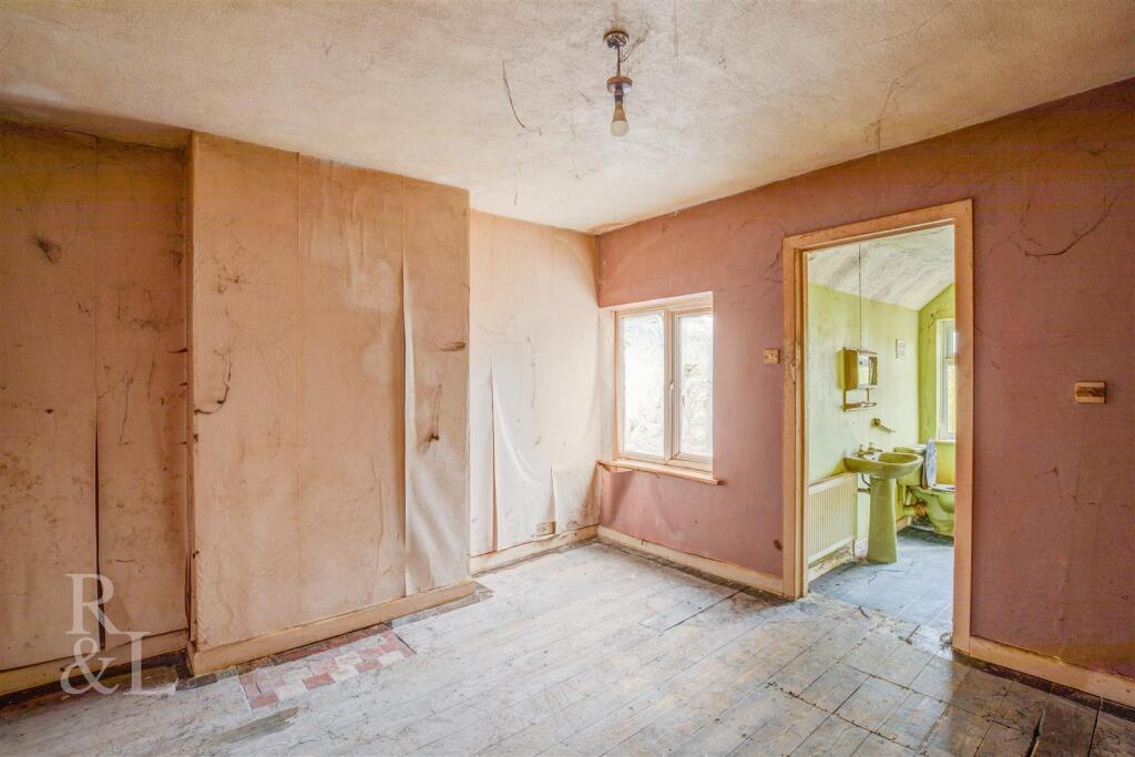 Discreet Property Sales Limited's image