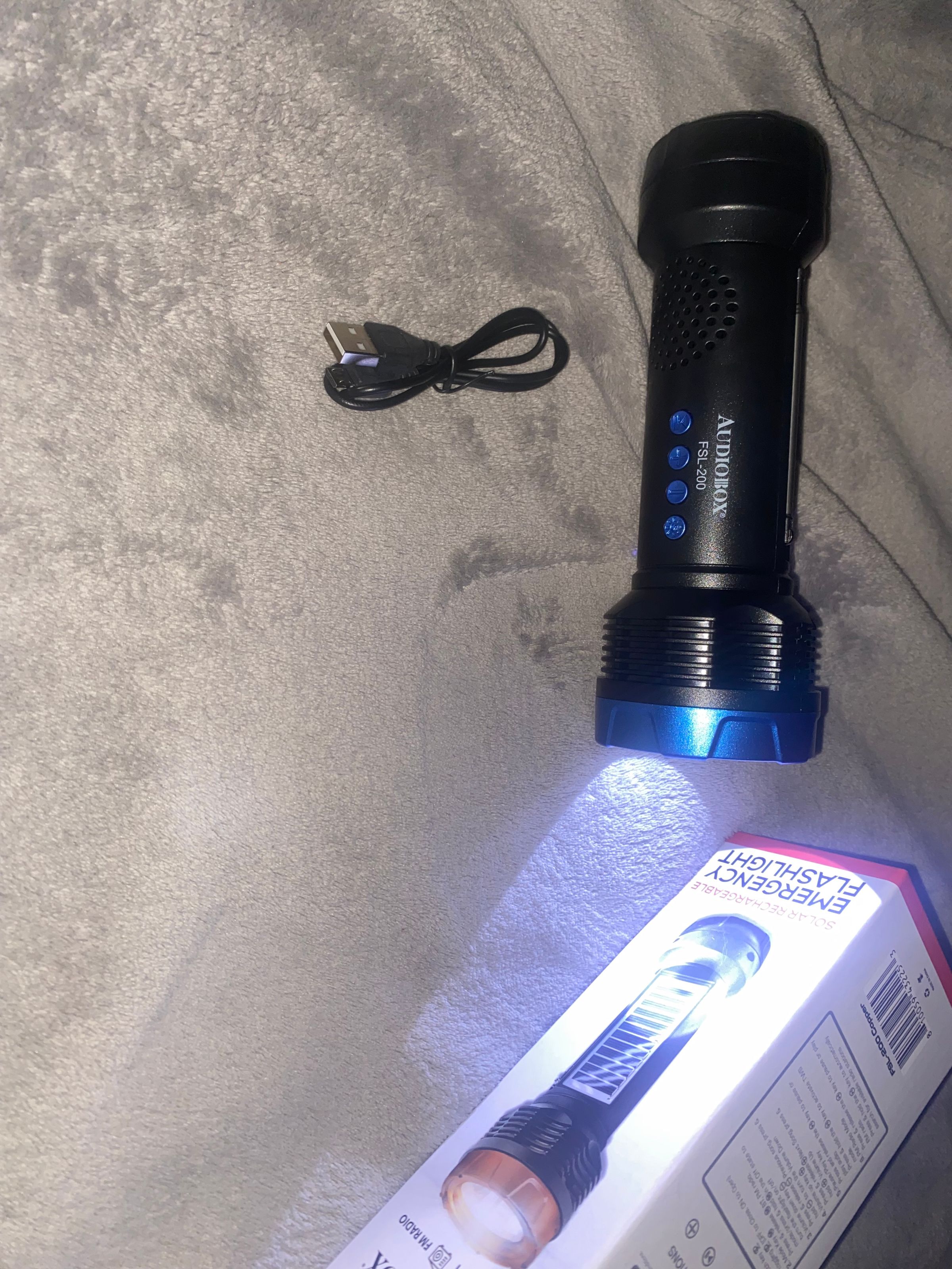 Solar Bluetooth/FM Radio $2500