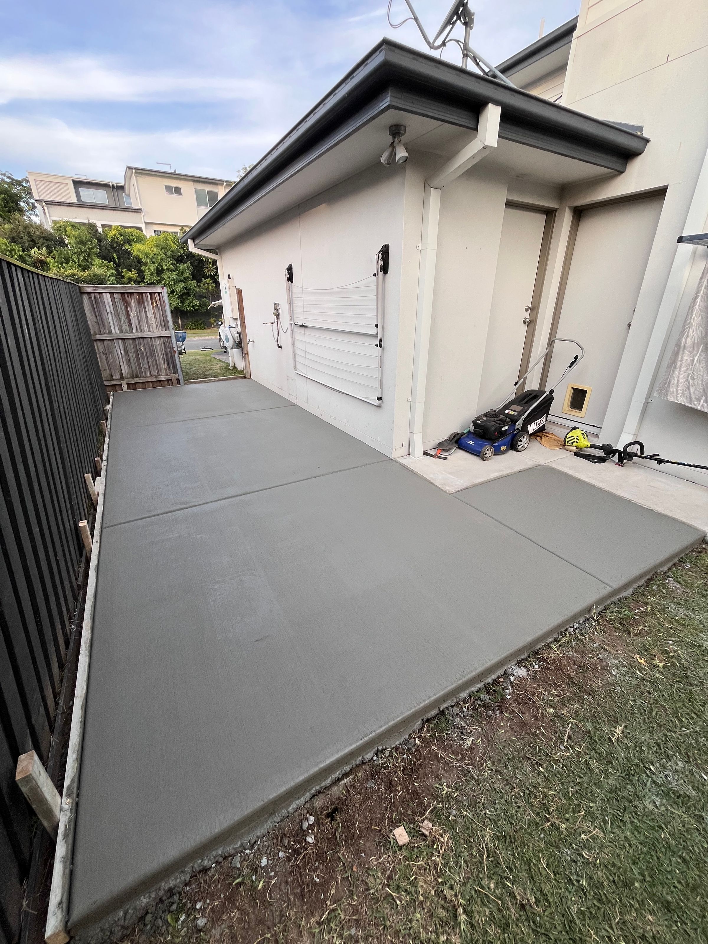 SMALL CONCRETE SLABS - BRISBANE -IPSWICH - LOGAN's image