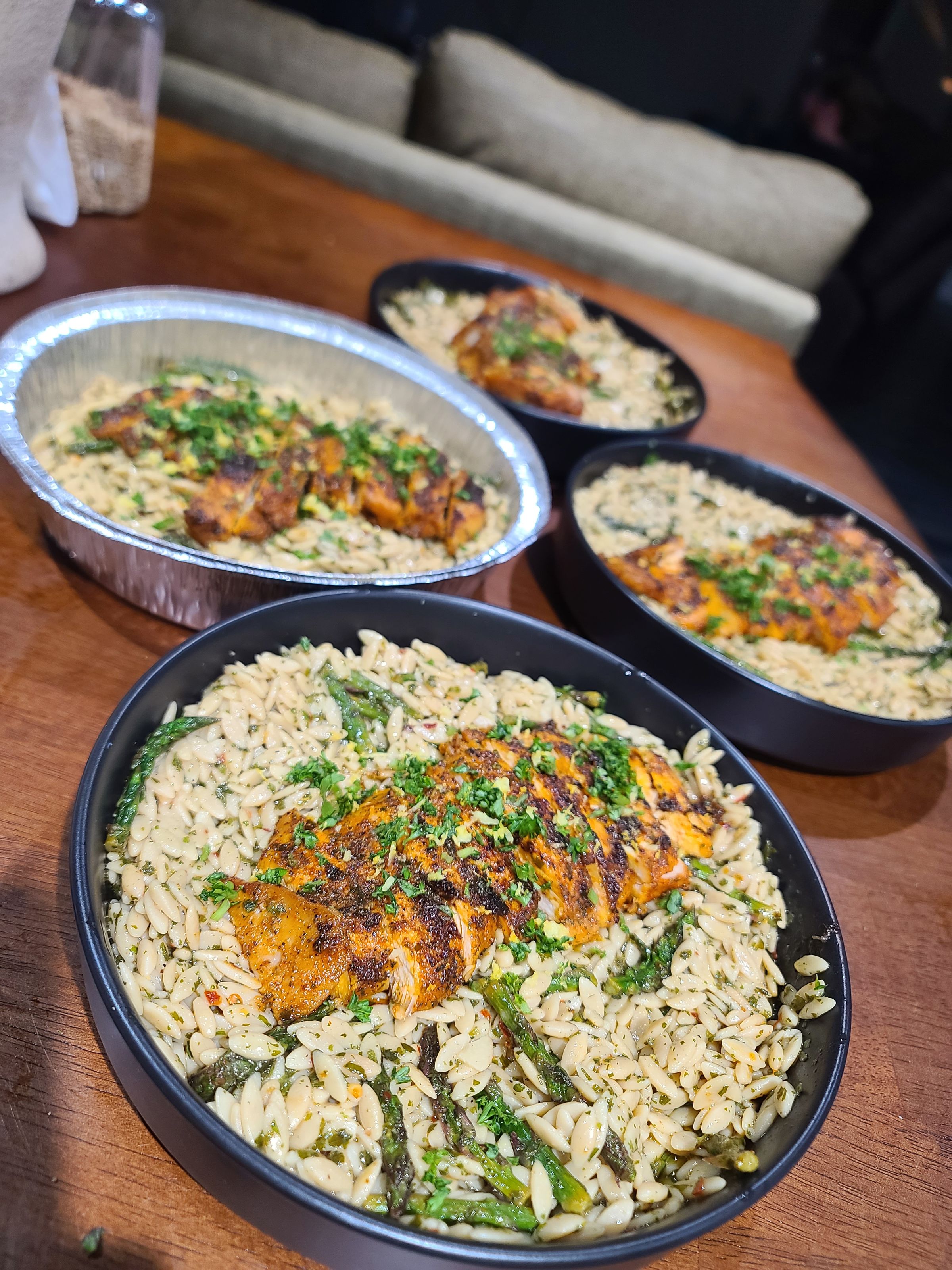 Aglio e Olio Orzo with Paprika Chicken