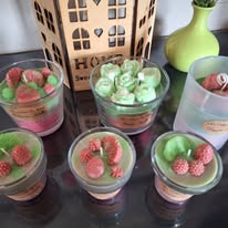 Plusieurs modèles de pot en verres avec bougies 