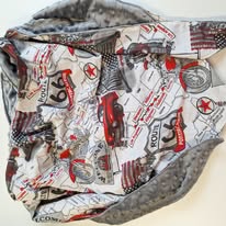 Grand foulard triangle avec du mincky, très chaud pour l'hiver 30€