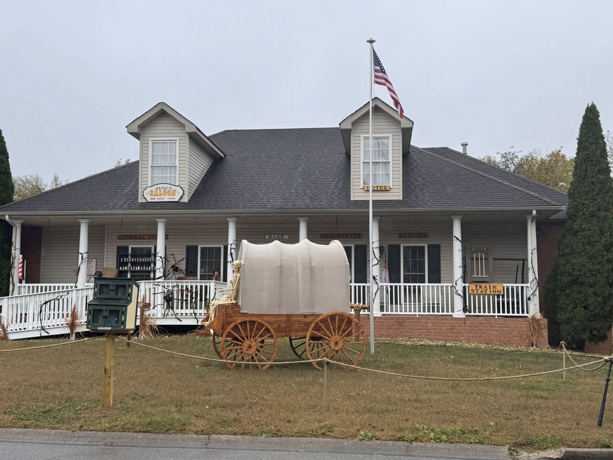 Haunted attraction. Haunted house, halloween props,Millard 's image